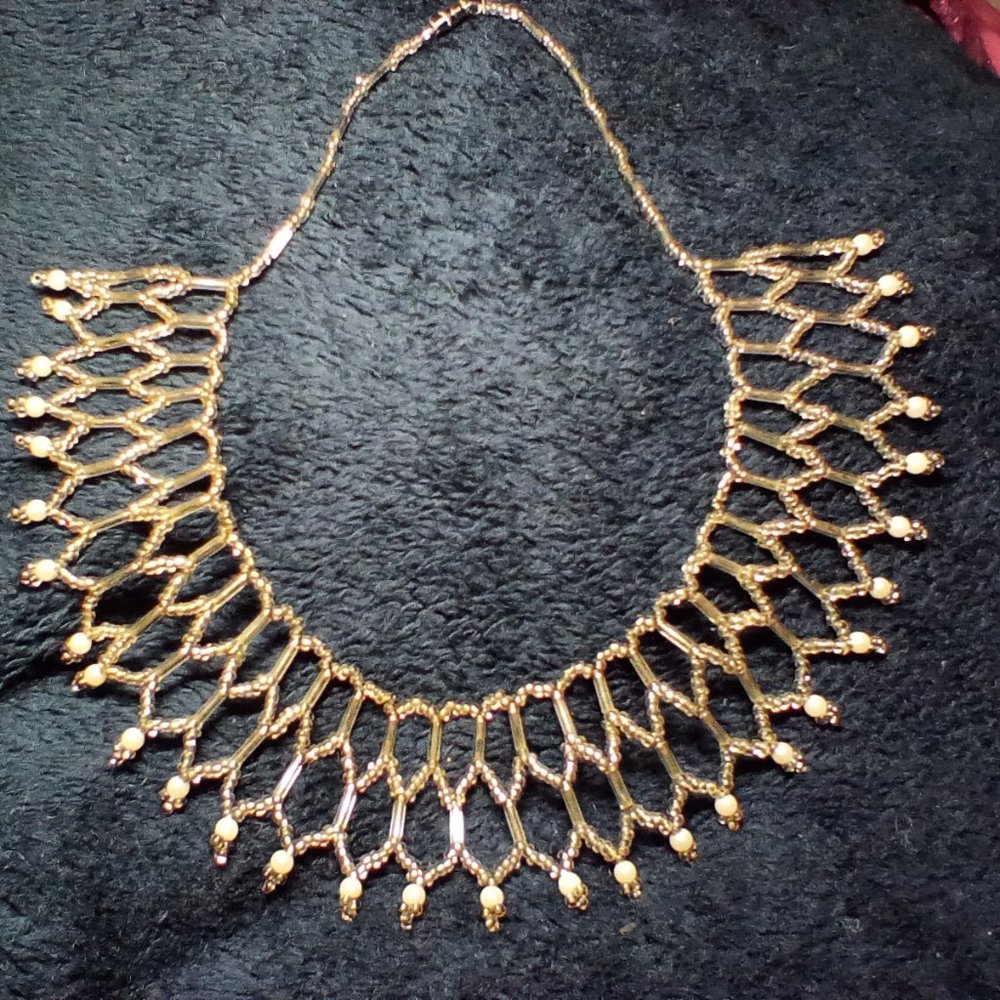 Silver beaded necklace